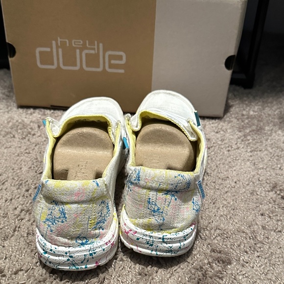 Hey Dude Women's Cream Sneakers with Colorful Trim - Picture 3 of 6